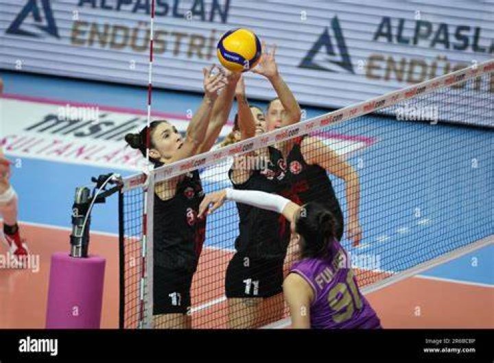 Cenk Akyol, Naz Aydemir's Husband