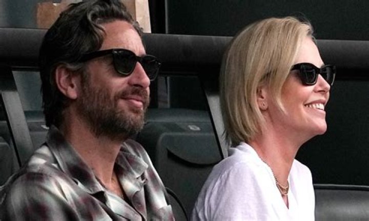 Charlize Davie’s Boyfriend: Who is Charlize Davie Dating?