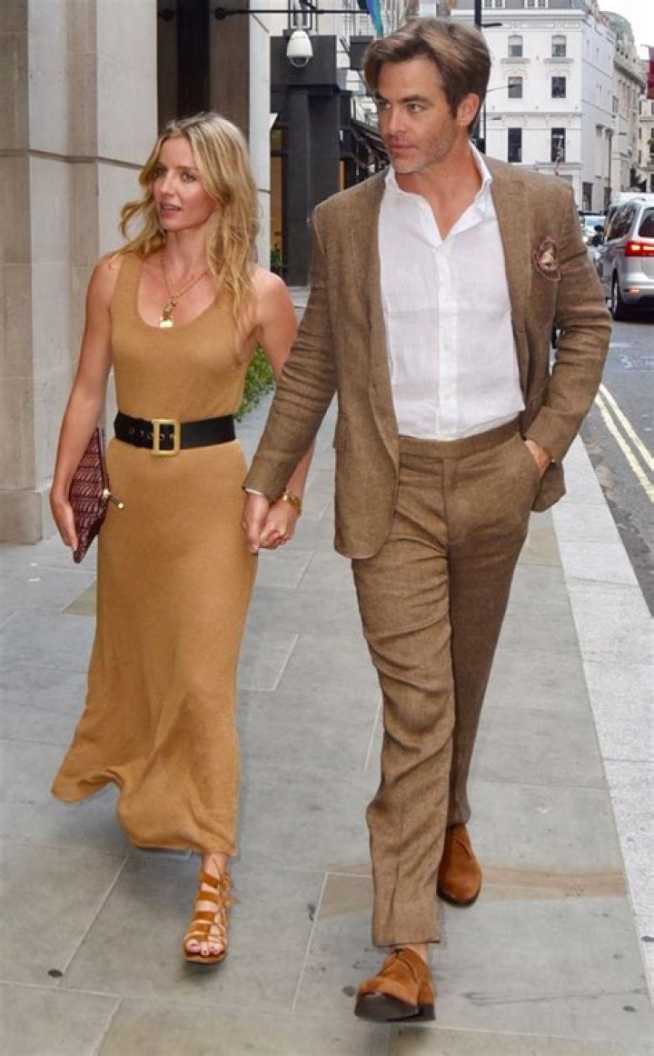 Chris Pine, Annabelle Wallis's Boyfriend