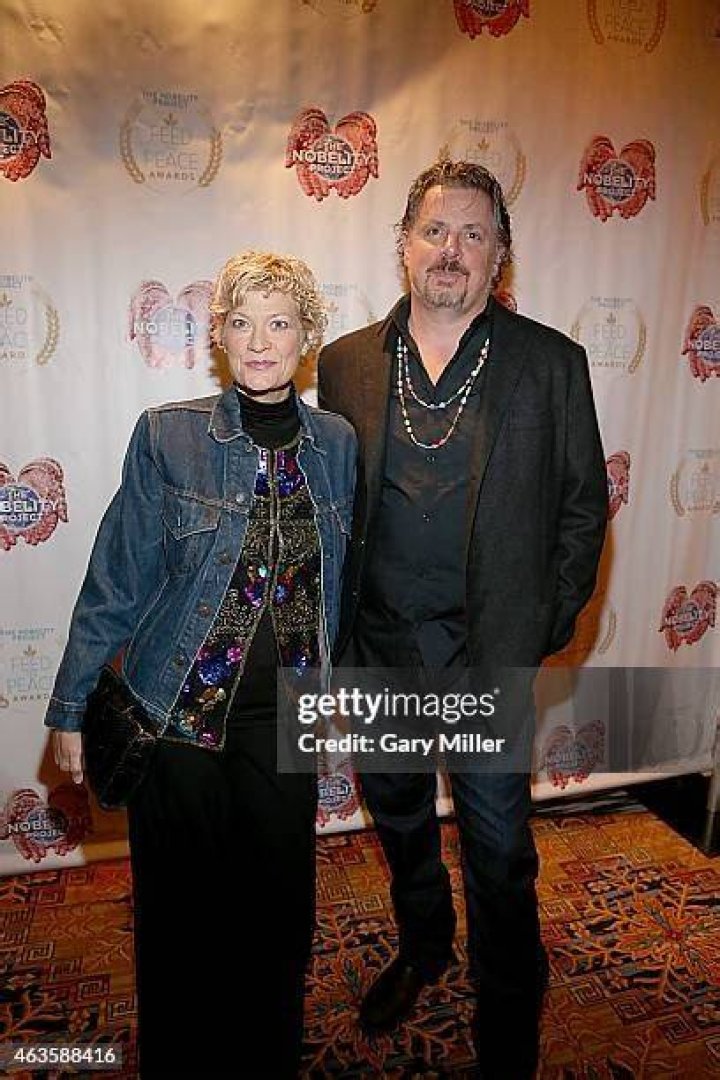 Dana Wheeler-Nicholson, Alex Smith's Wife