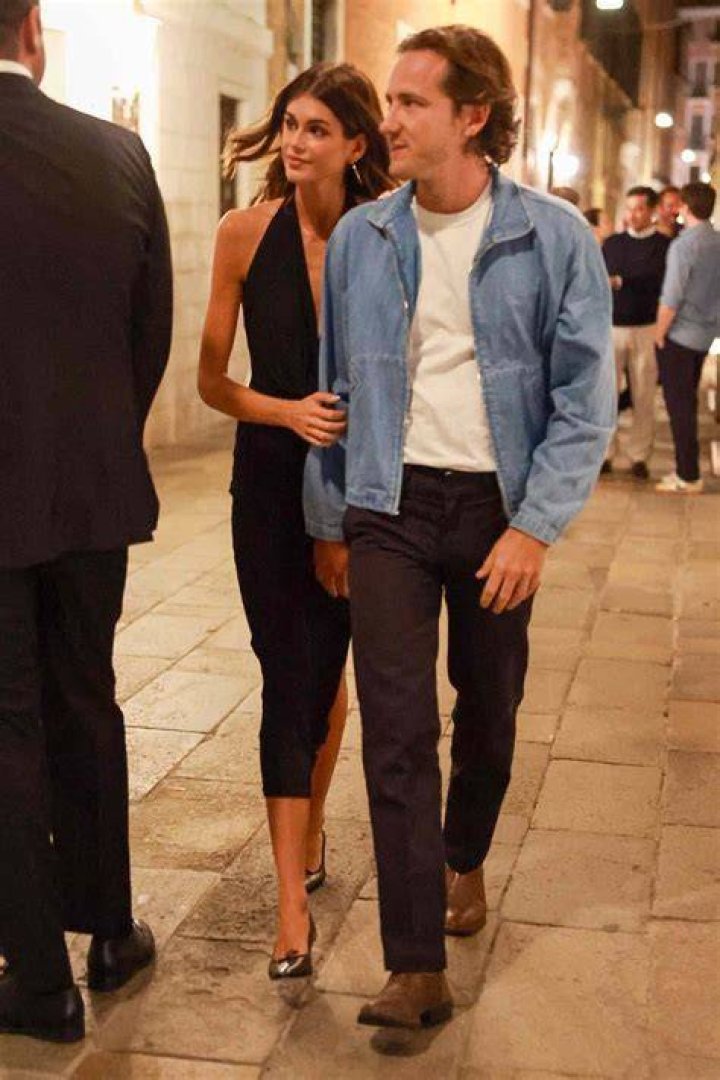 Kaia Gerber’s Boyfriend: Who is Kaia Gerber Dating?