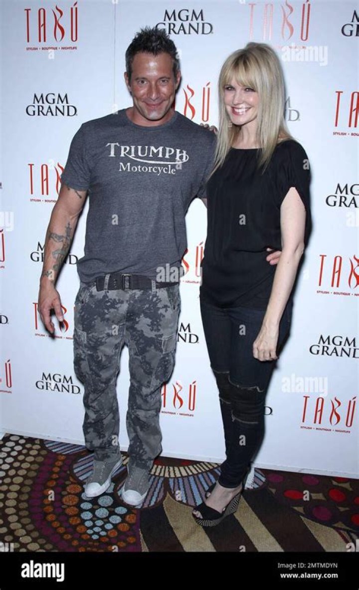 Kathryn Morris, Johnny Messner's Girlfriend