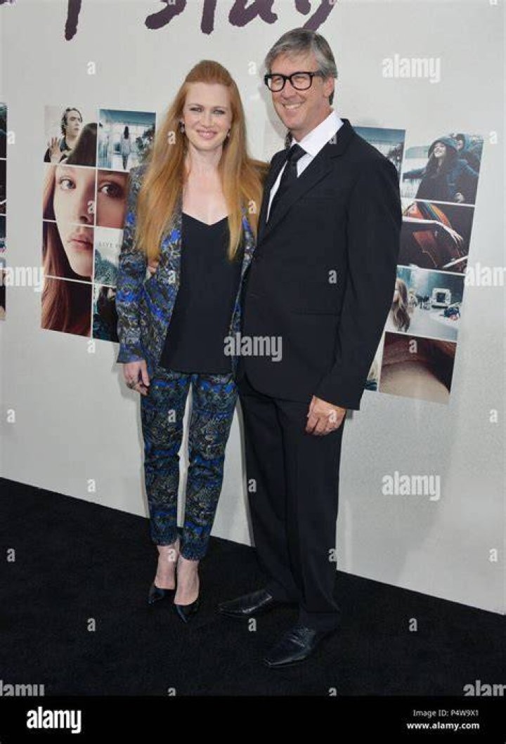 Mireille Enos’s Husband: Who is Mireille Enos Dating?