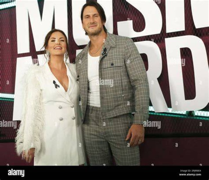 Russell Dickerson, Kailey Dickerson's Husband