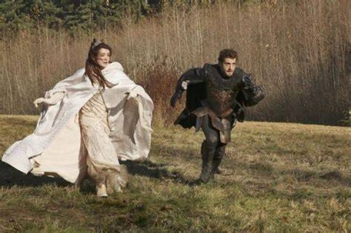 Sarah Bolger, Julian Morris's Girlfriend