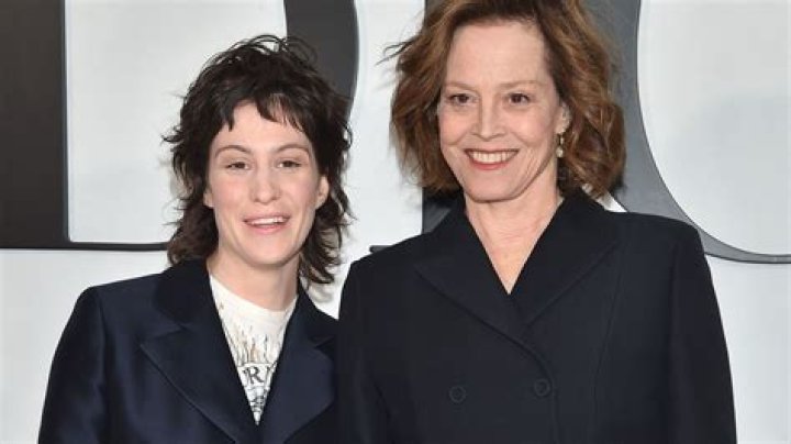 Sigourney Weaver’s Husband: Who is Sigourney Weaver Dating?