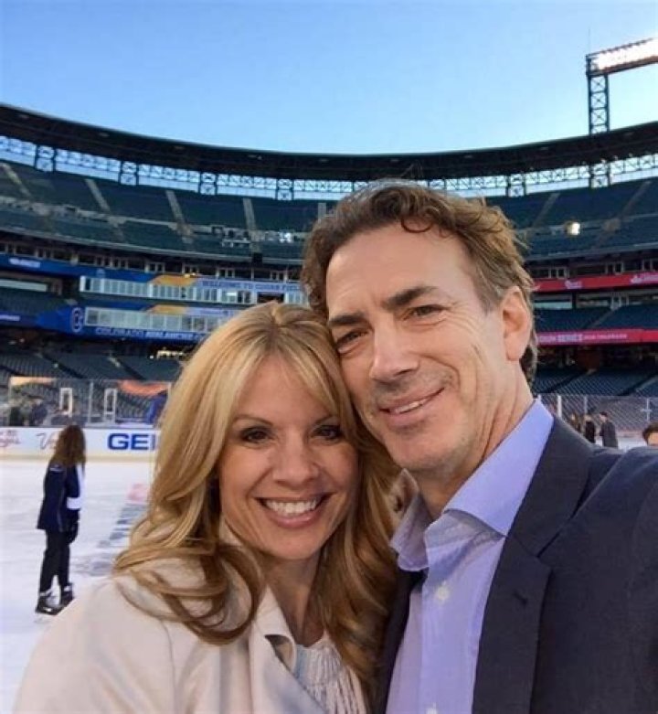 Who is Joe Sakic Dating – Joe Sakic's Wife & Exes