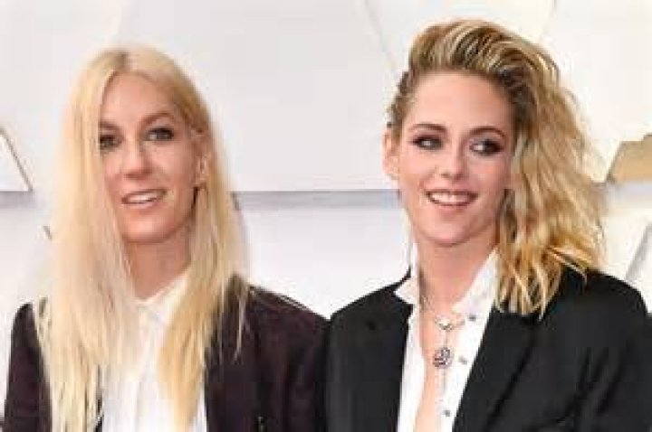 Who is Lance Stewart Dating – Lance Stewart's Girlfriend & Exes