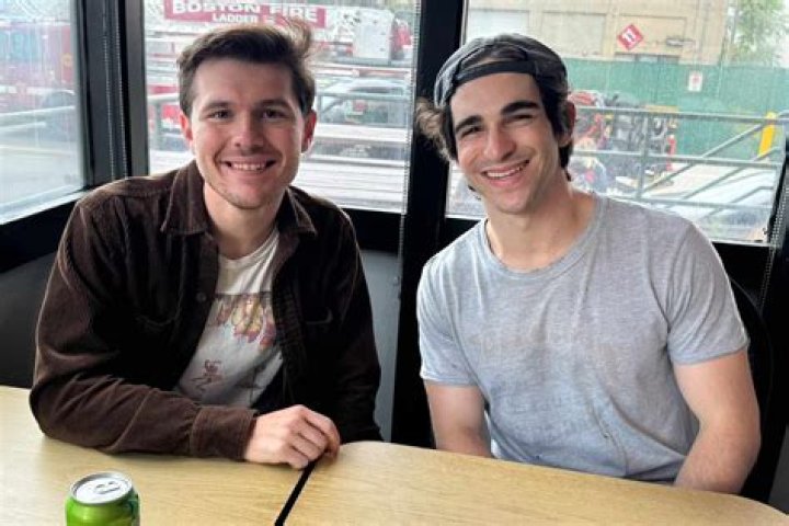 Who is Robert Capron Dating – Robert Capron's Girlfriend & Exes